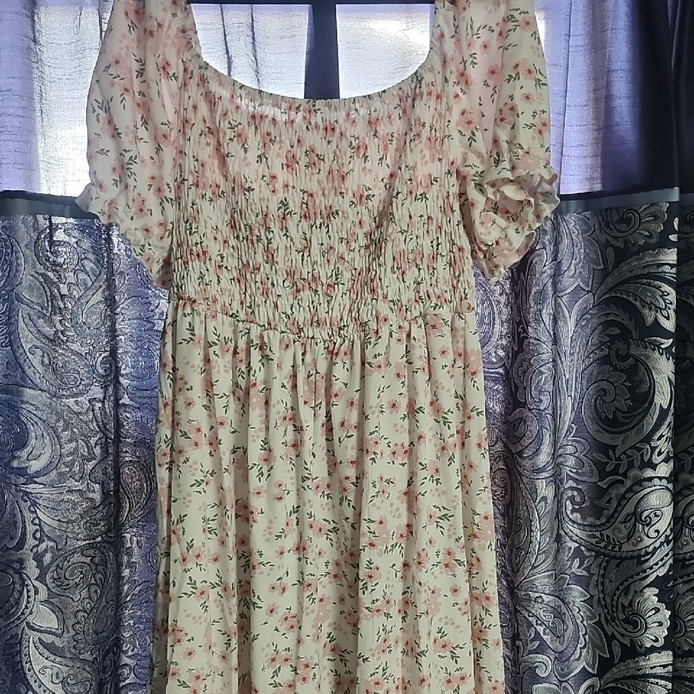 SHEIN Curve Floral Dress with Smocked Detail